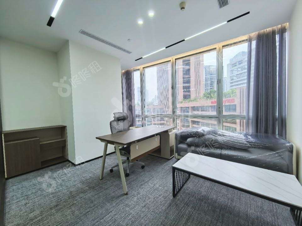 方大大厦_88平_精装_办公室隔间