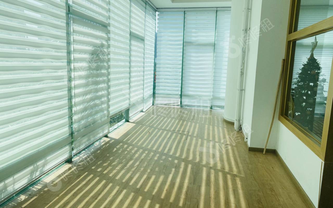 西海明珠大厦_388平_精装_未分类