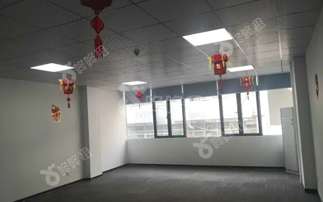 水贝石化工业区_100平_精装_办公室房源出租