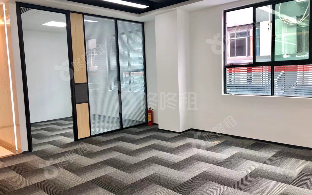 大学城创客小镇_106平_精装_未分类