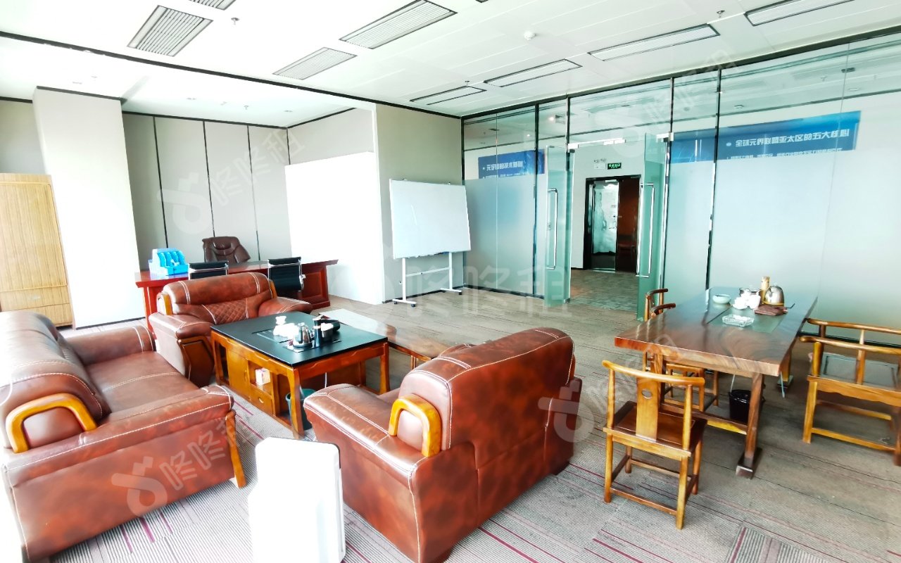 皇岗商务中心_1916.62平_豪装_办公室隔间