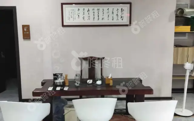 富利臻大厦622平方米办公室出租房源