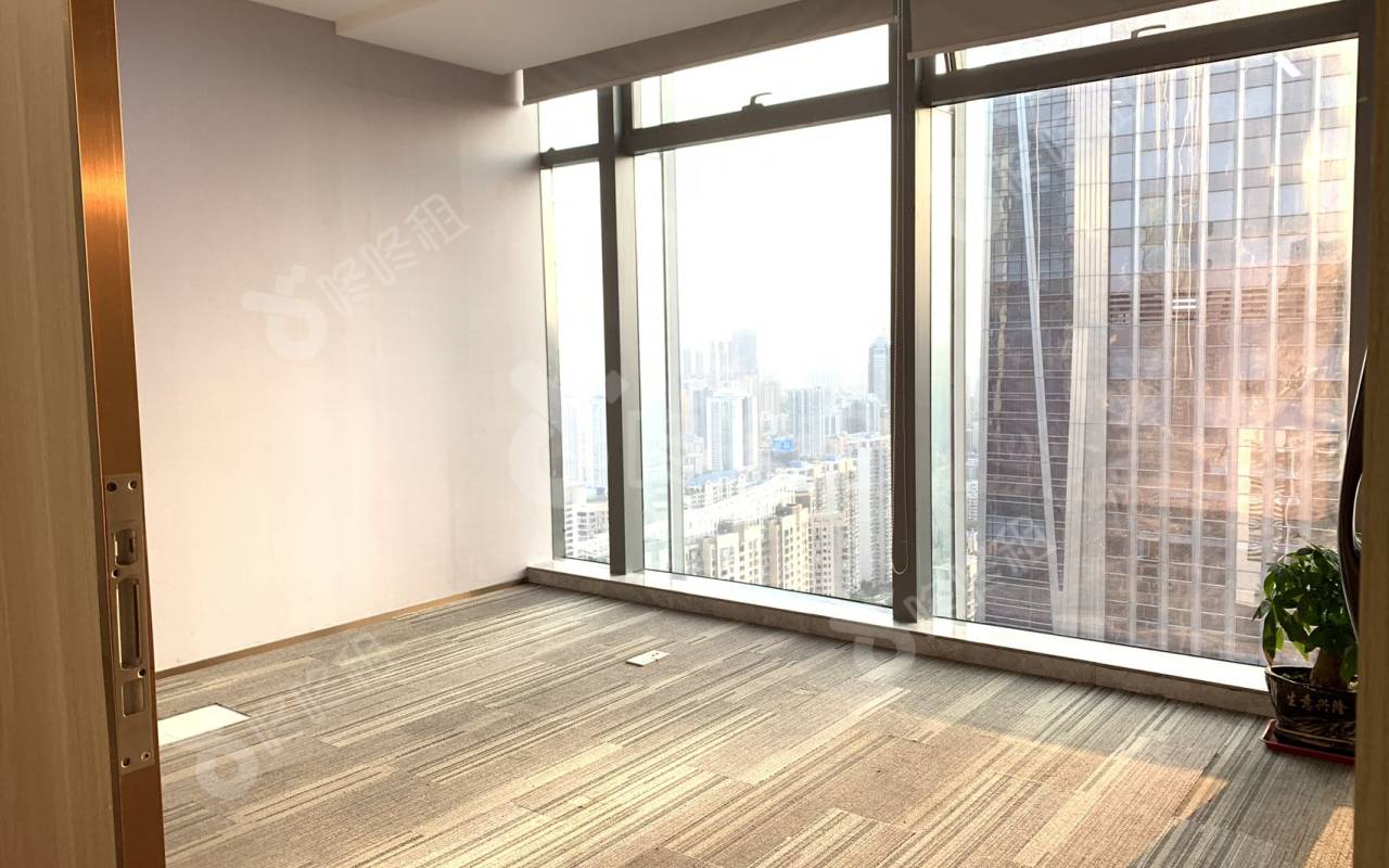 福田卓越时代广场_936平_豪装_办公室隔间