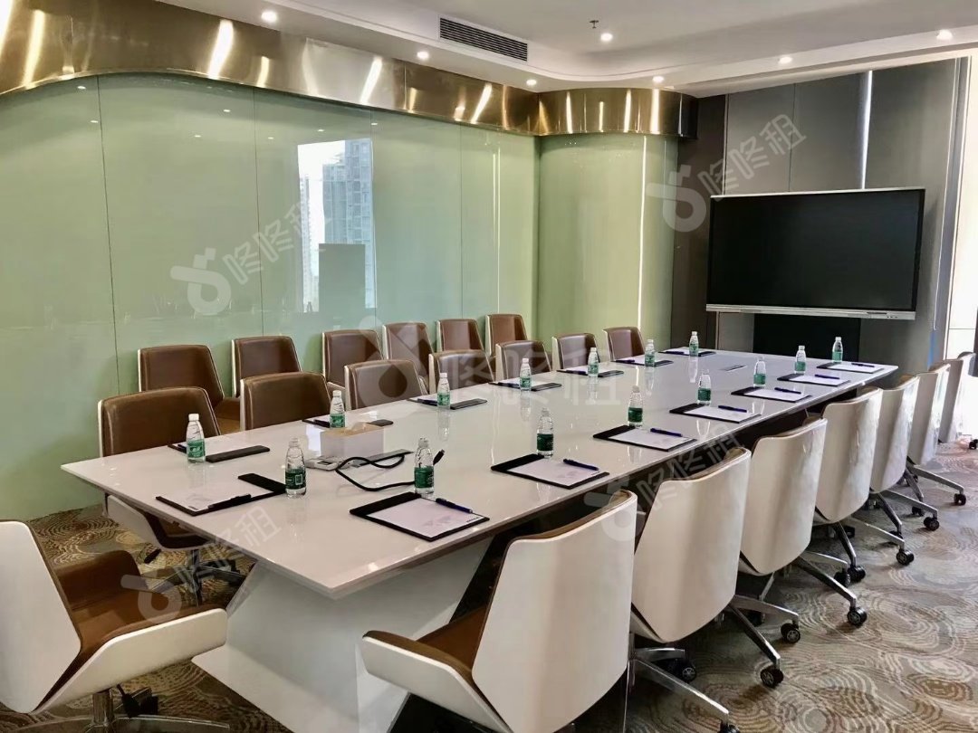 滨海云中心_1983平_精装_办公室隔间