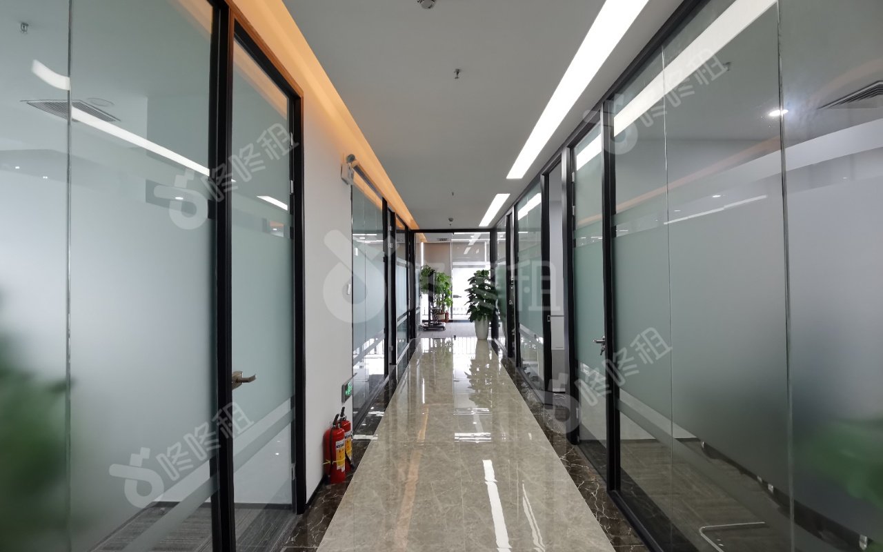 长虹科技大厦_908平_精装_办公室开间