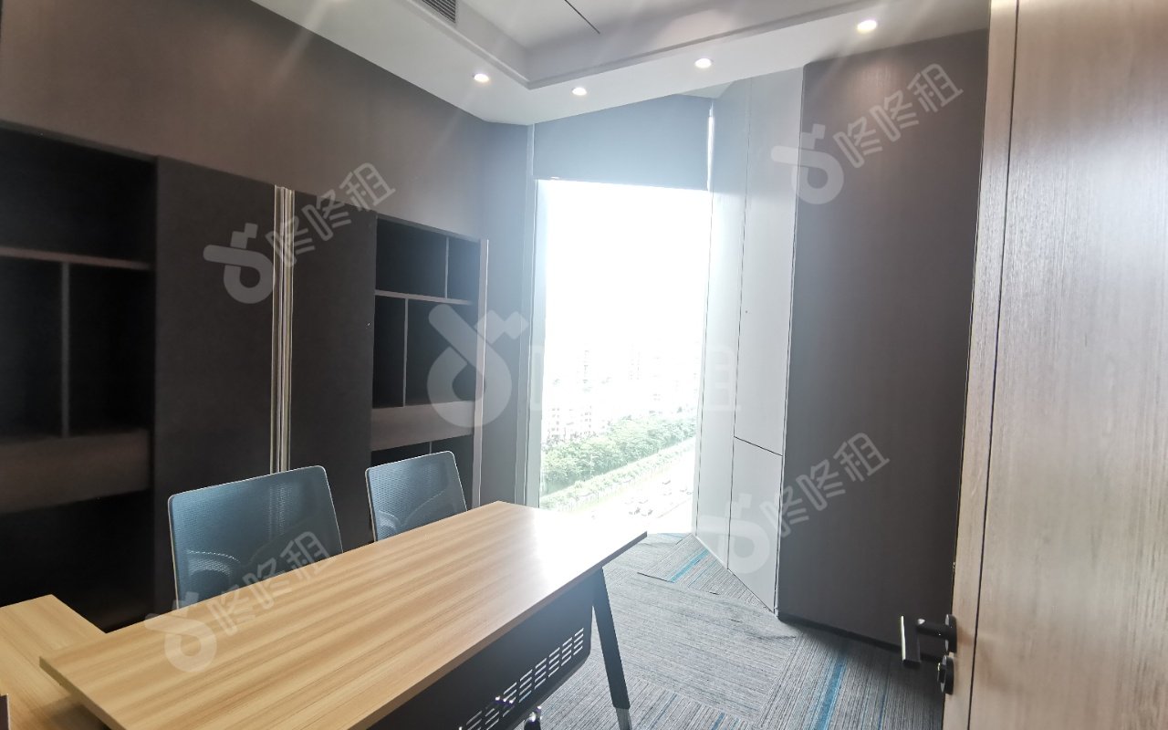 滨海云中心_1983平_精装_办公室隔间