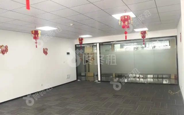 水贝石化工业区_100平_精装_办公室房源出租