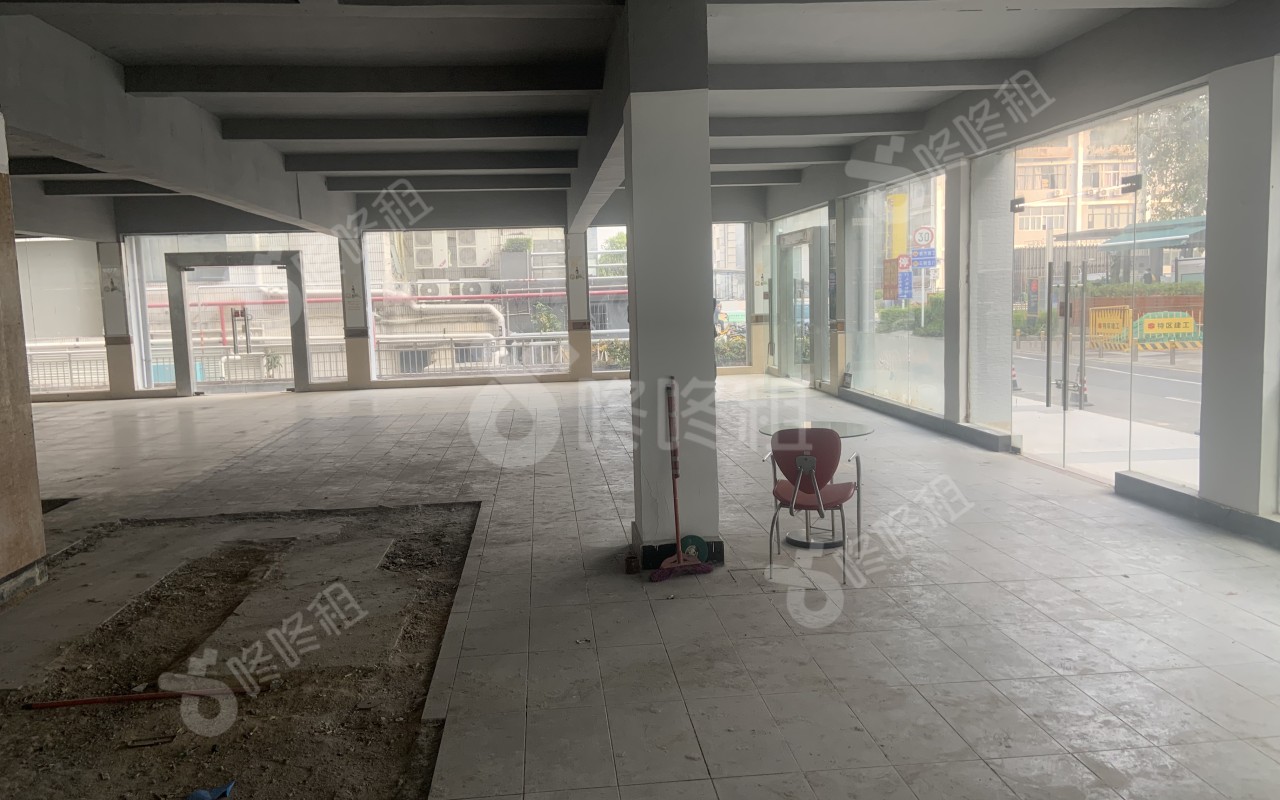 喜士登大厦_1070平_精装_办公室开间