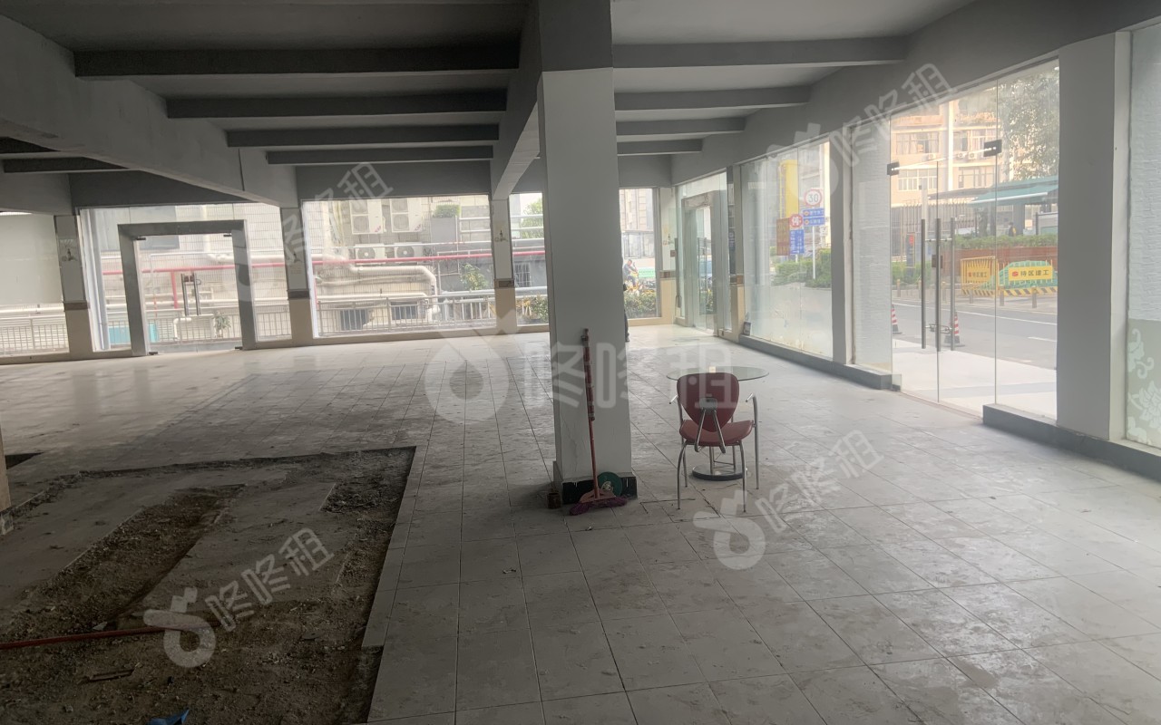 喜士登大厦_1070平_精装_办公室开间