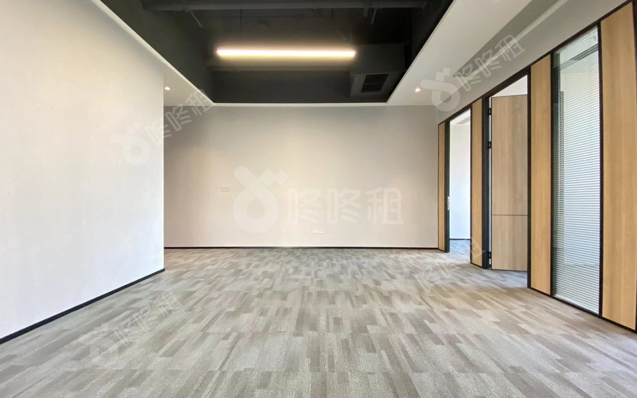 乐荟中心_152平_豪装_办公室开间