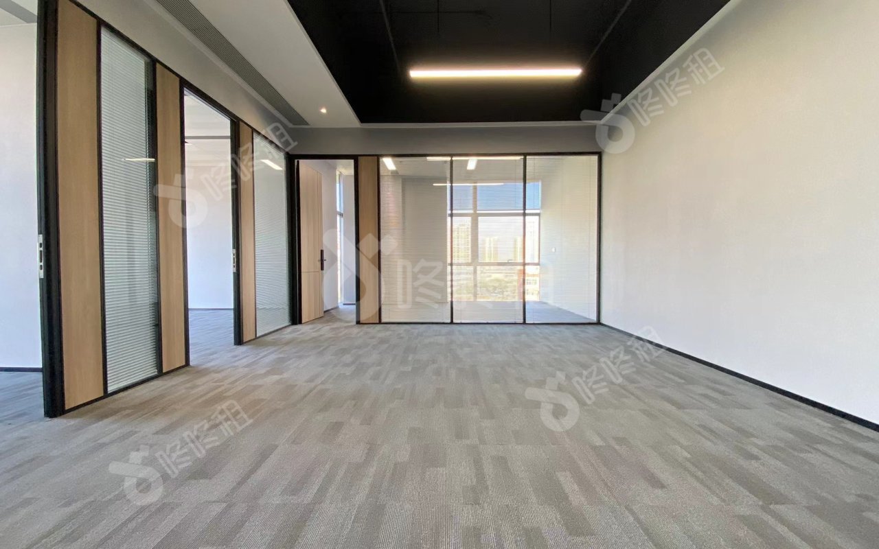 乐荟中心_152平_豪装_办公室开间