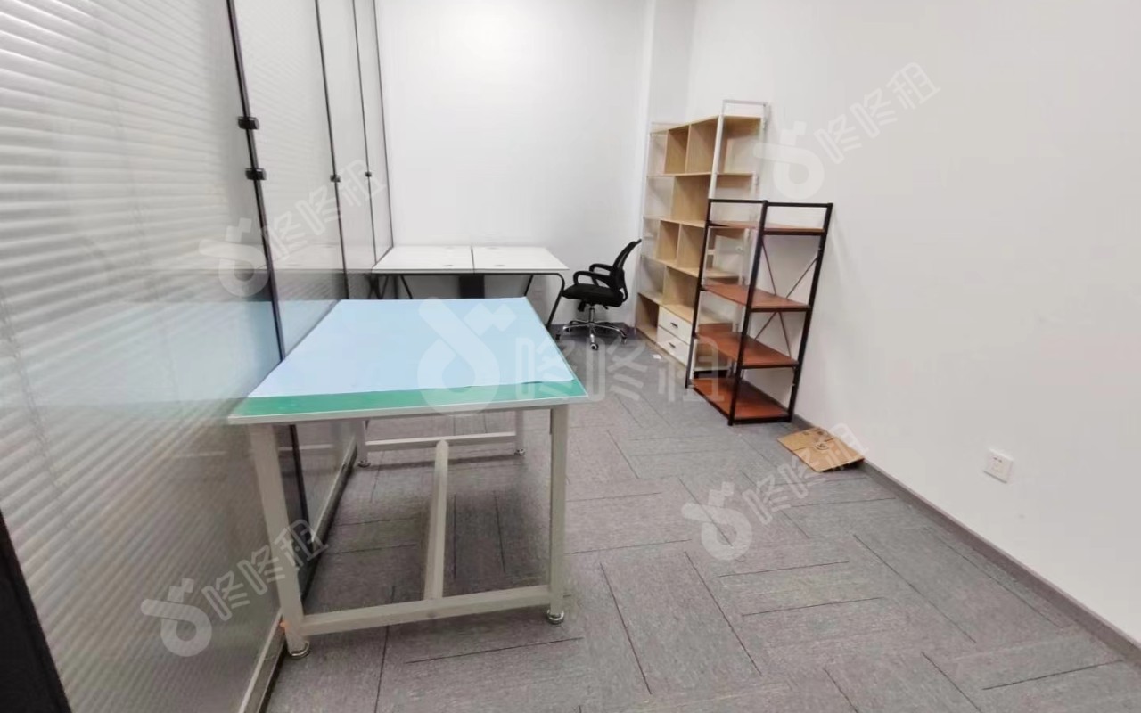 八卦岭工业区_138平_精装_前台