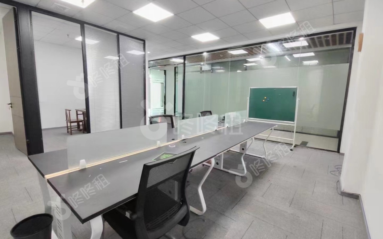 八卦岭工业区_138平_精装_前台