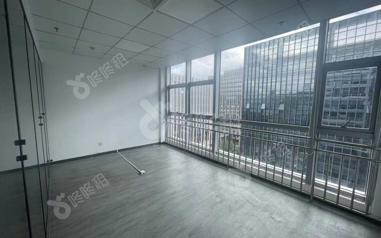 天明科技大厦_105平_精装_办公室隔间