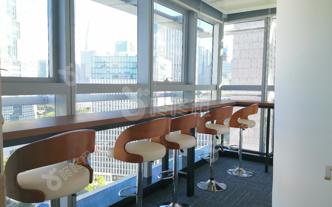 微软科通大厦_254平_豪装_办公室隔间