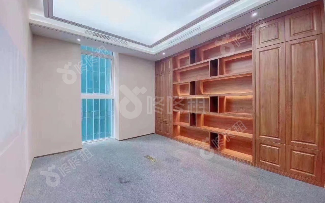 华安保险总部大厦_1392平_精装_办公室隔间