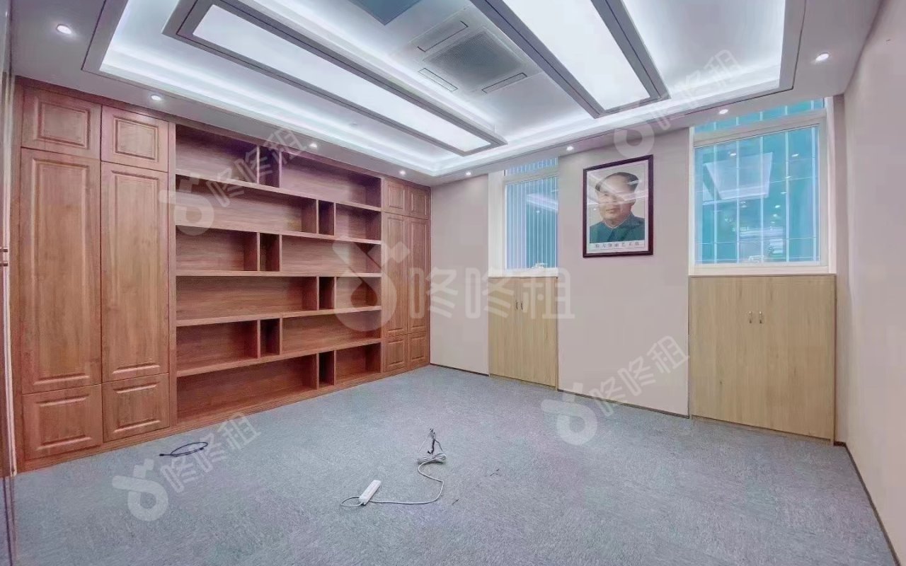 华安保险总部大厦_1392平_精装_办公室隔间