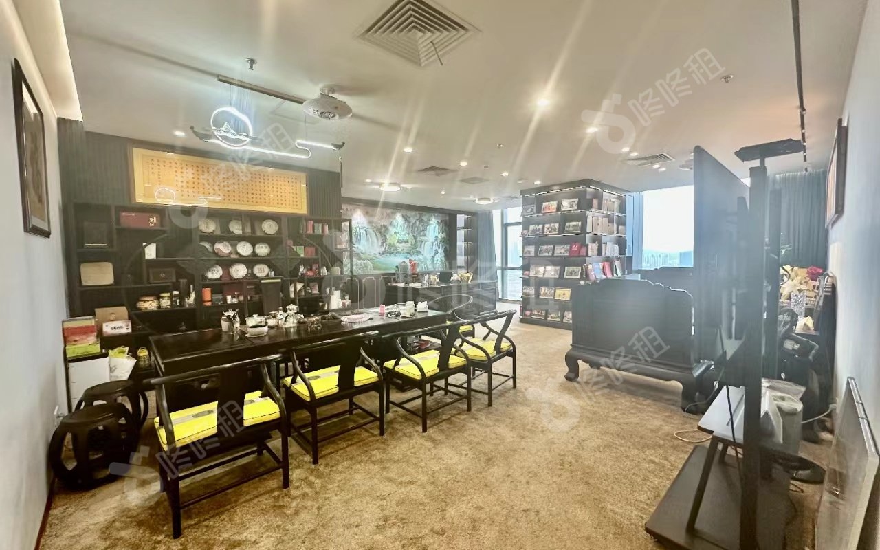 豪方天际广场_719平_精装_办公室隔间