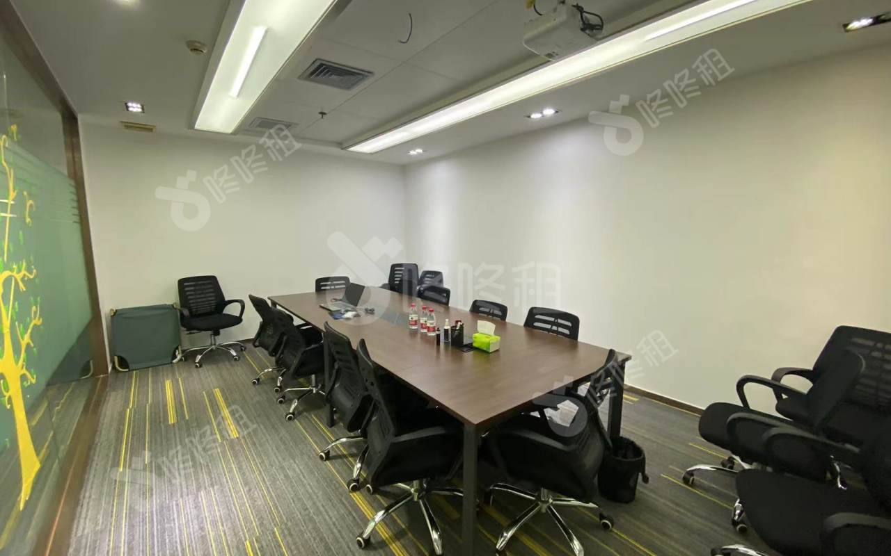 国际西岸商务大厦_453平_精装_办公室隔间