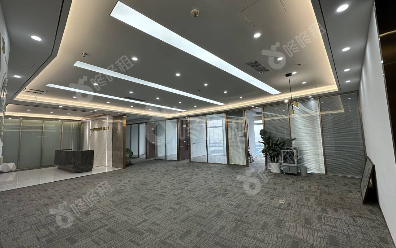 宝中卓越时代广场_408平_精装_办公室开间