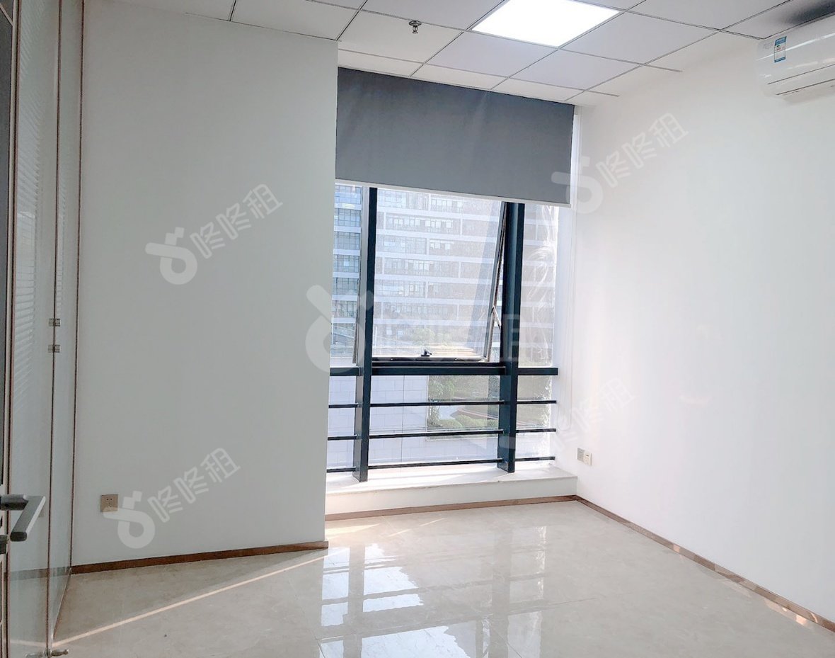 雪松大厦_378平_精装_办公室隔间