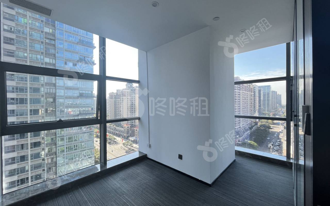 蘅芳科技大厦_238平_精装_办公室隔间