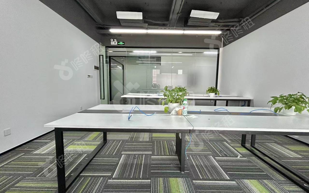 科兴科学园_71平_精装_办公室开间