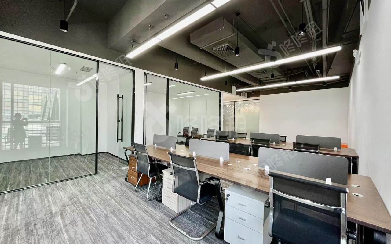龙光世纪大厦_280平_精装_办公室开间