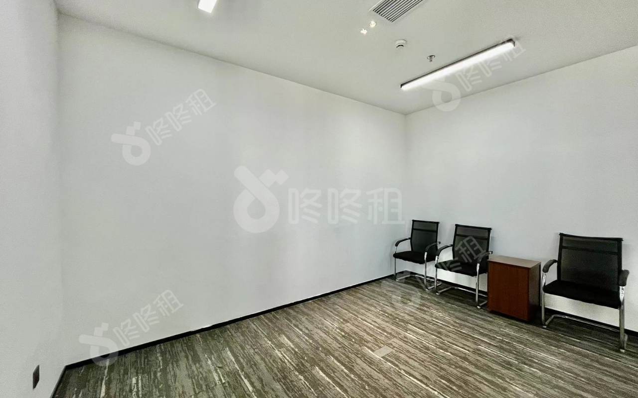 龙光世纪大厦_280平_精装_办公室隔间