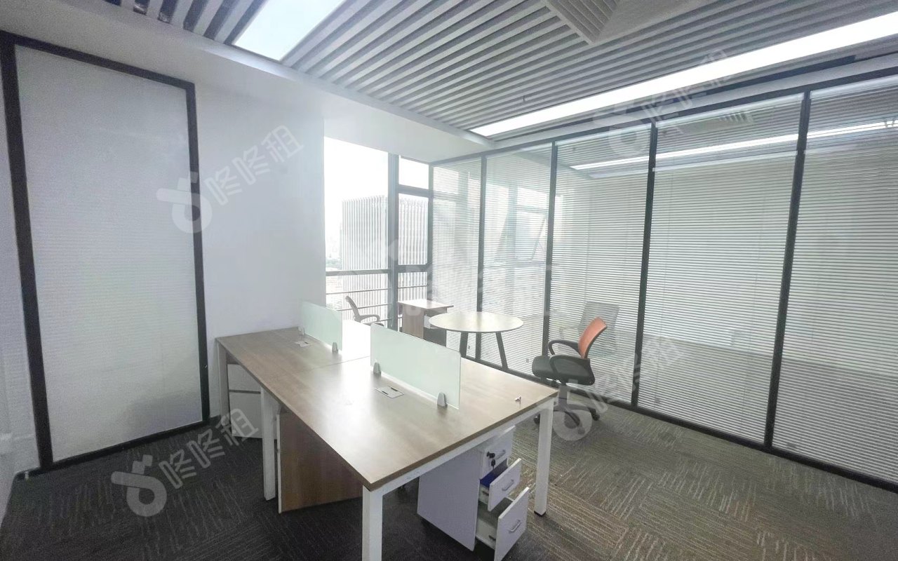 东方科技大厦_159平_精装_办公室开间