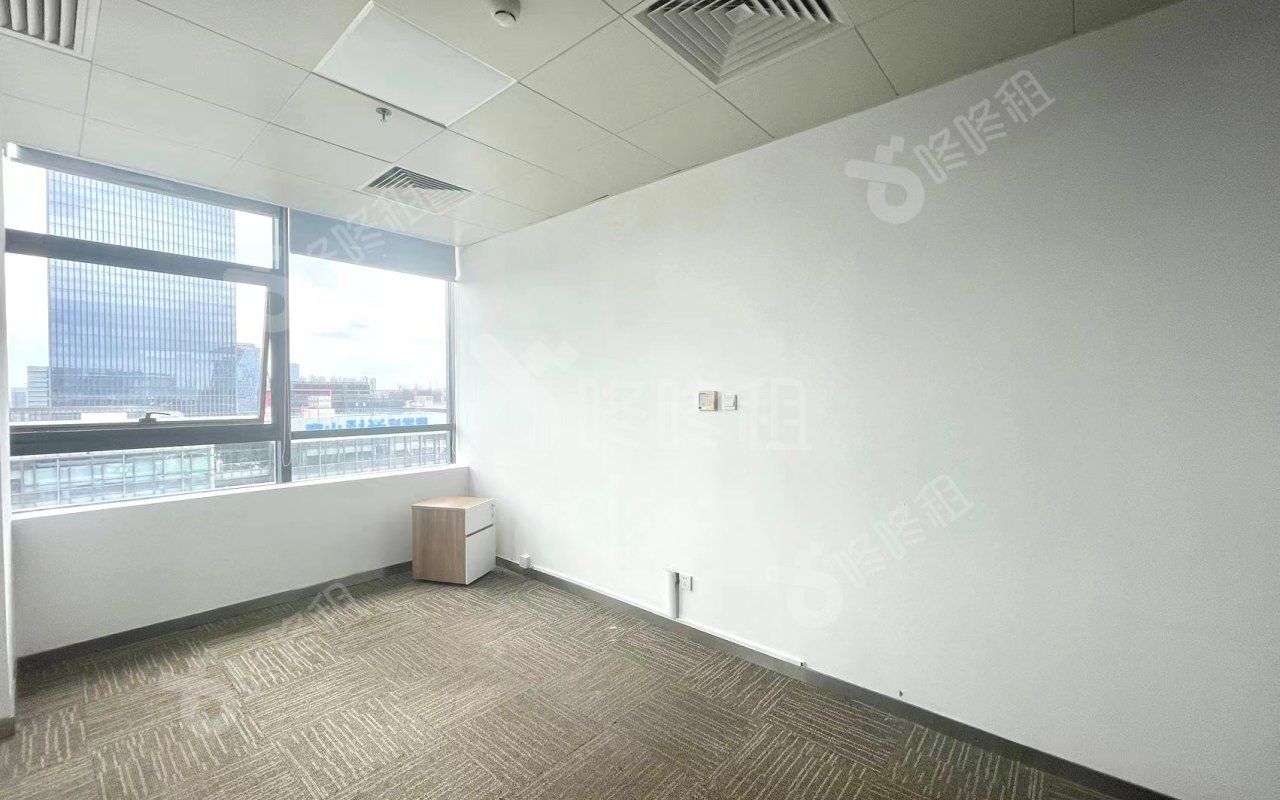 东方科技大厦_159平_精装_办公室隔间