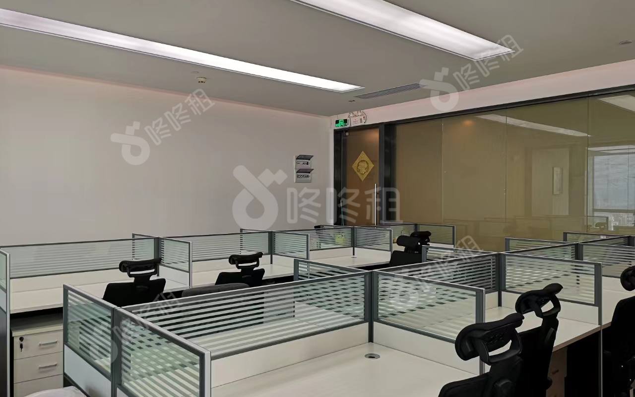 长富金茂大厦CFC_350平_精装_办公室开间