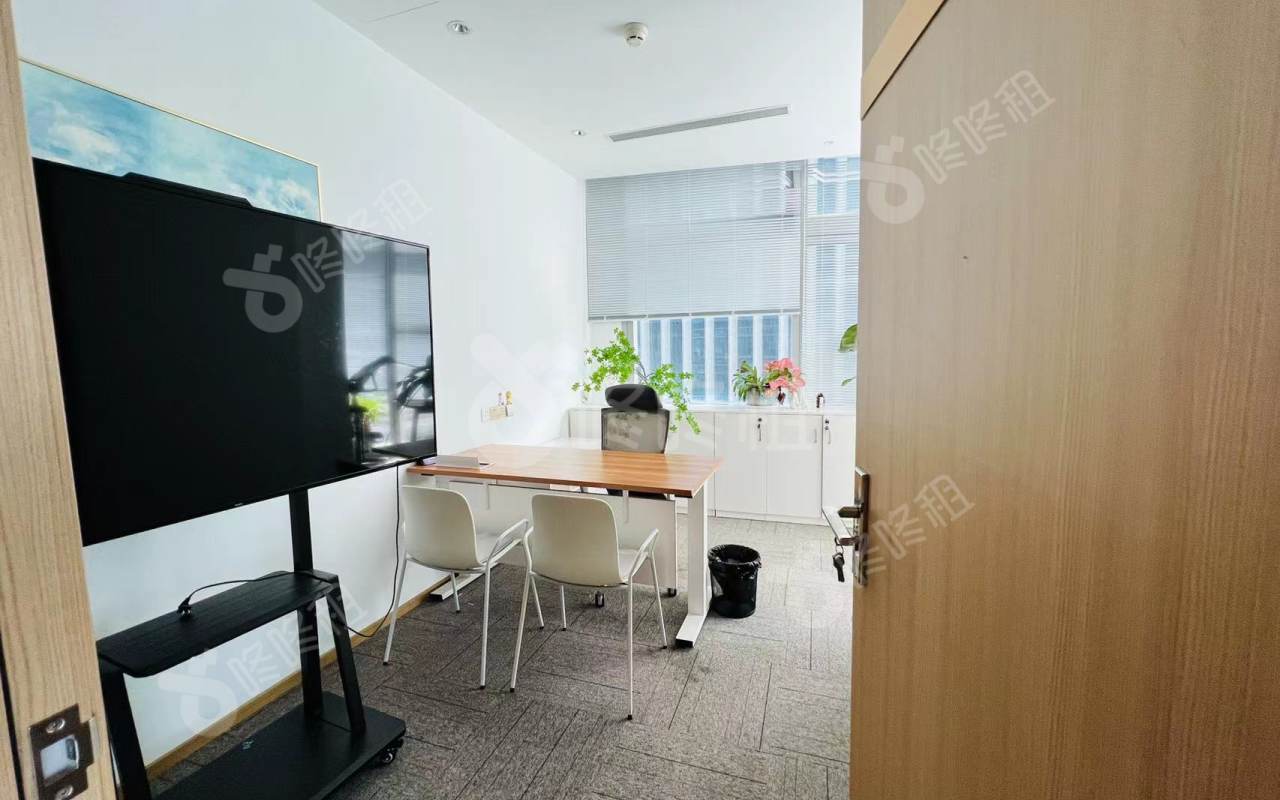 信利康大厦_511平_精装_办公室隔间