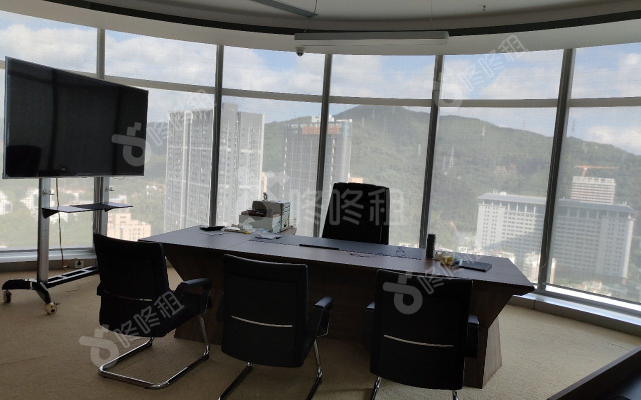 卓越城二期_315平_精装_办公室隔间