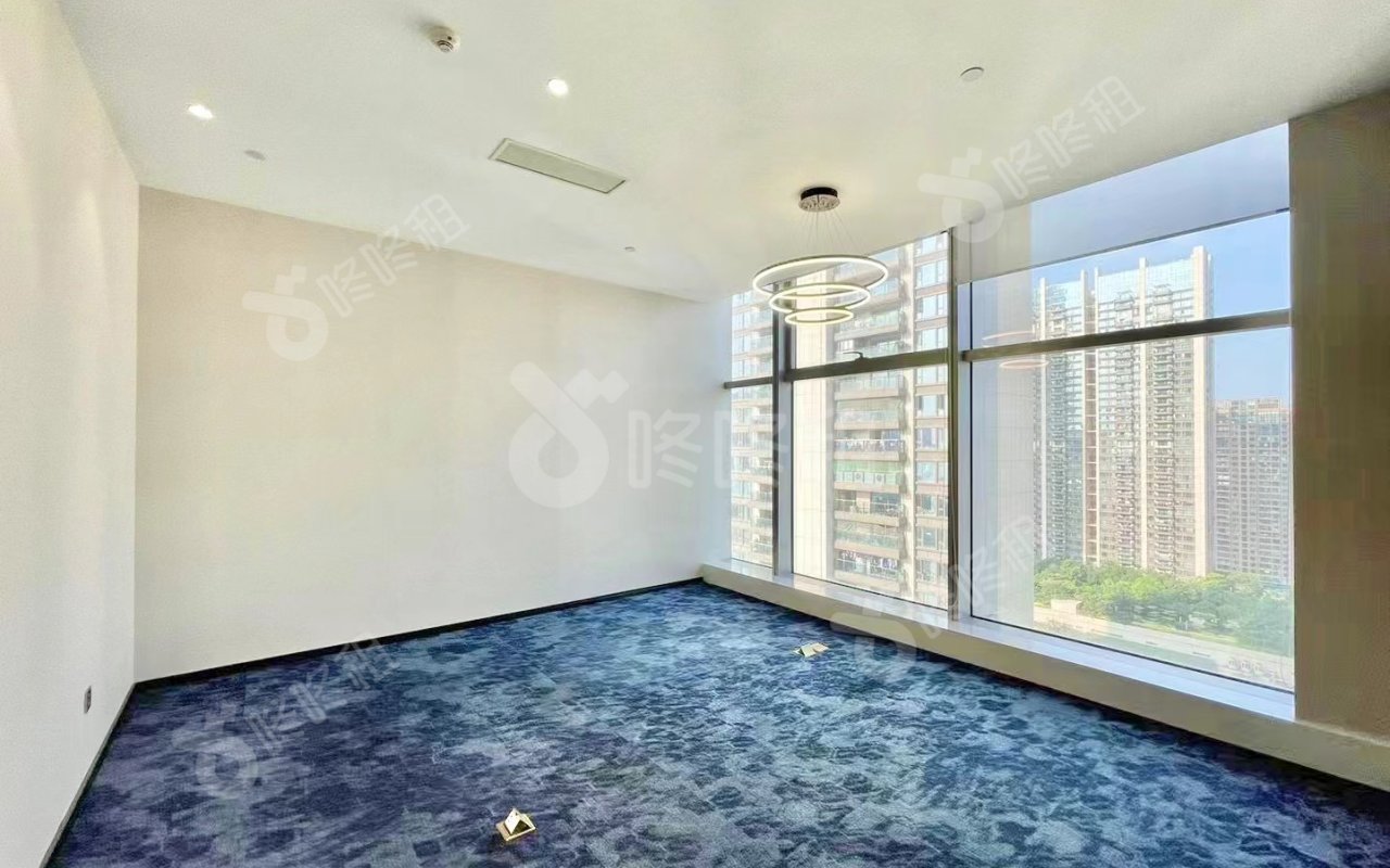 前海HOP国际_419平_精装_办公室隔间