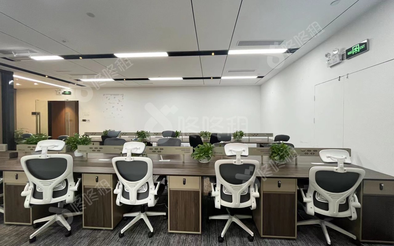 宏发前城中心(宏发QCC前城)_282平_精装_办公室开间