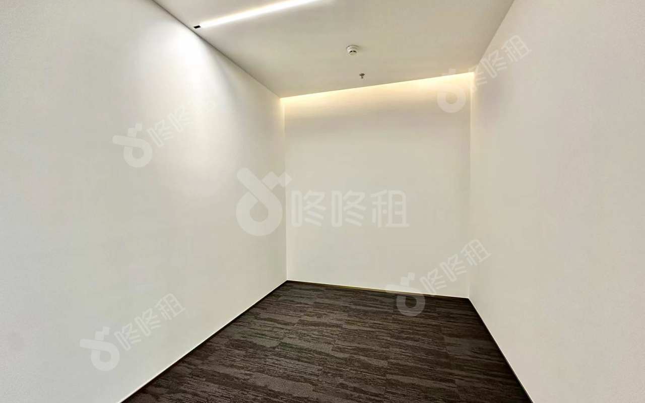 城脉中心_340平_精装_办公室隔间