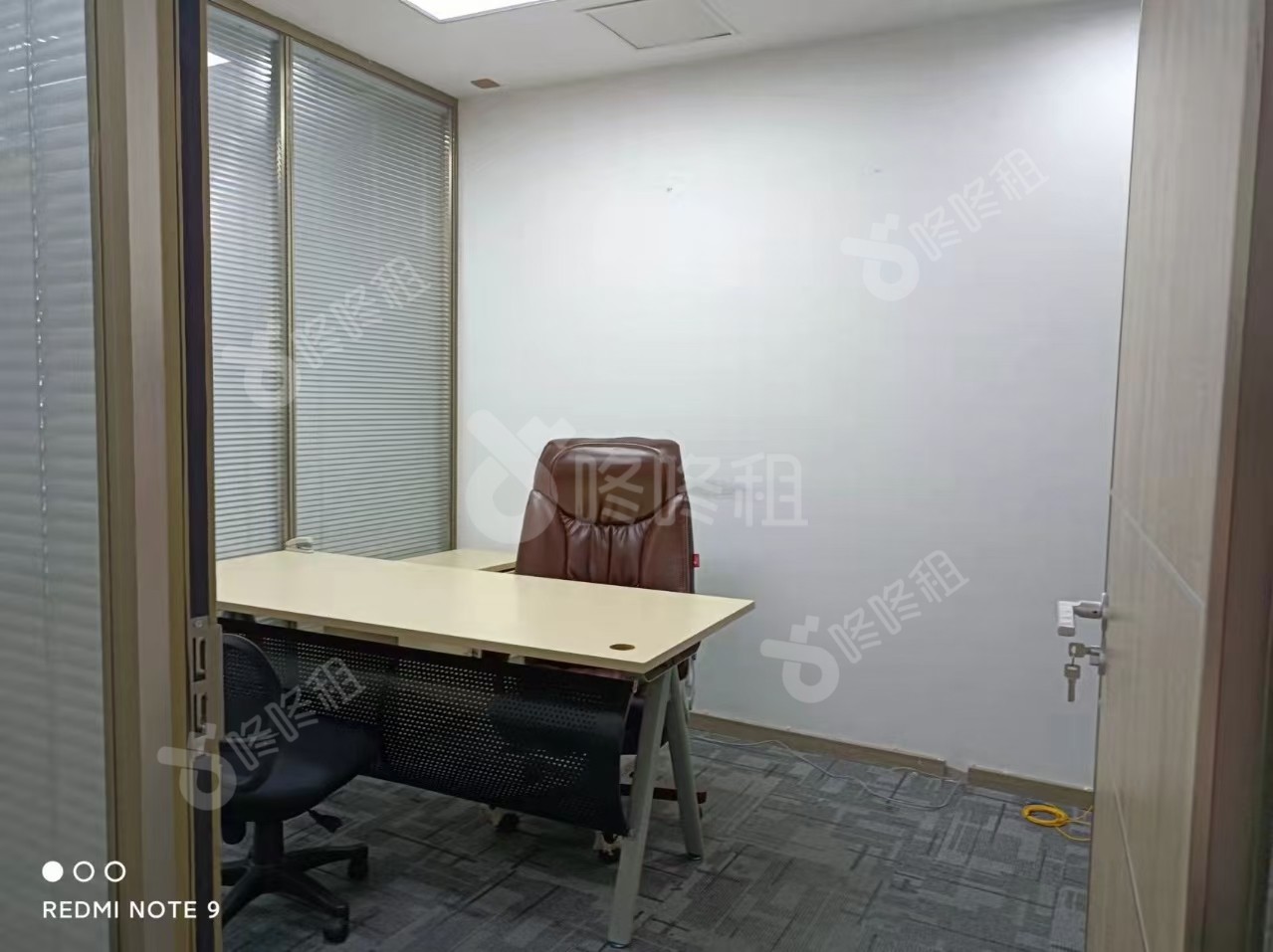 苍松大厦_128平_精装_办公室开间