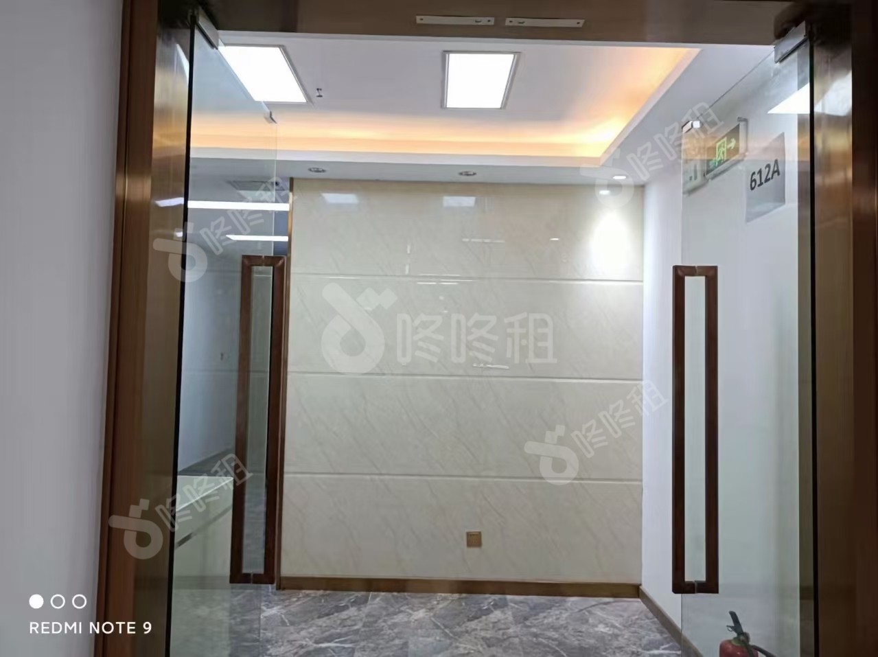 苍松大厦_128平_精装_前台