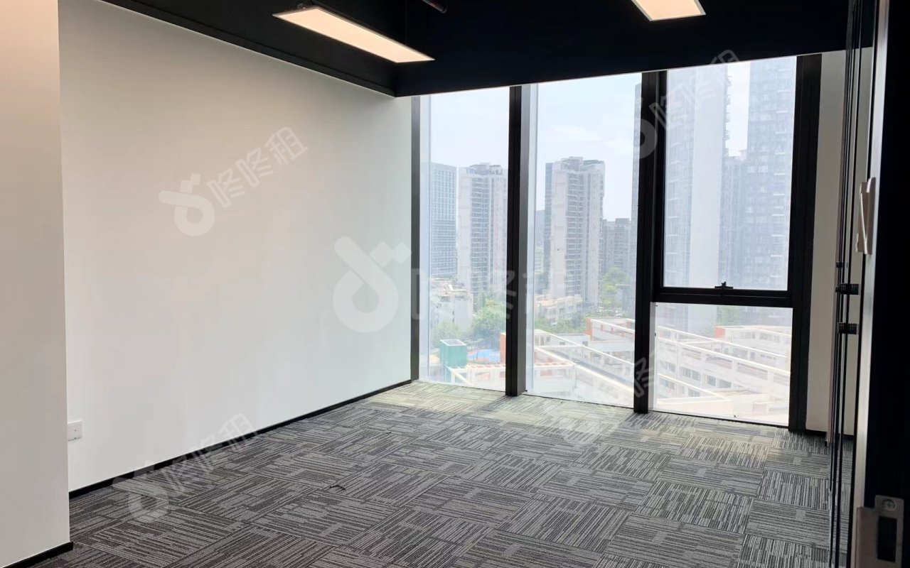 前海科兴科学园(正中华丽中心)_132平_精装_办公室隔间