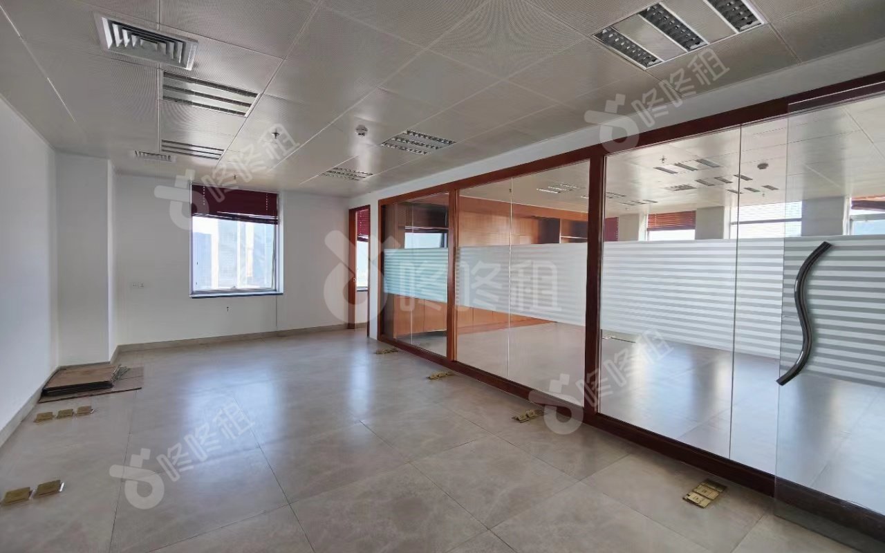 海运中心_671平_精装_办公室开间
