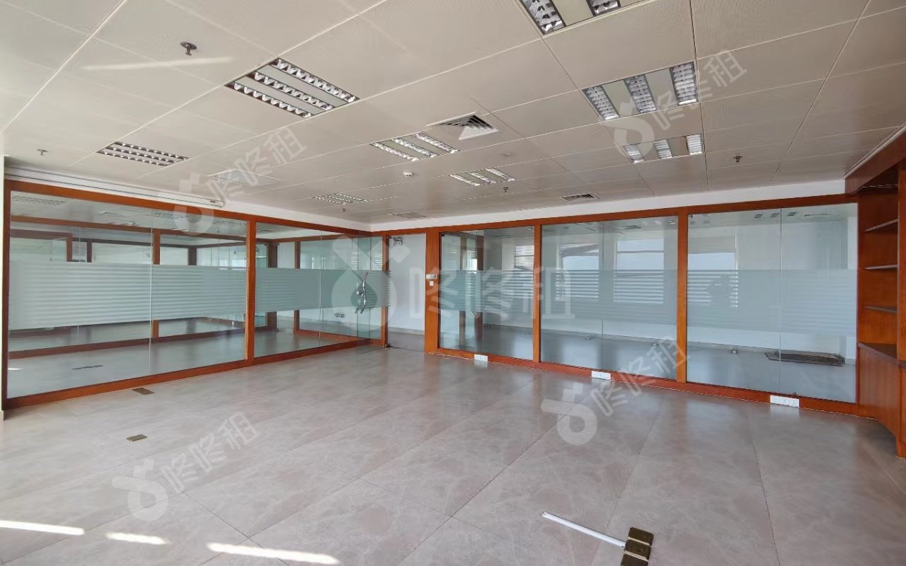 海运中心_671平_精装_办公室开间