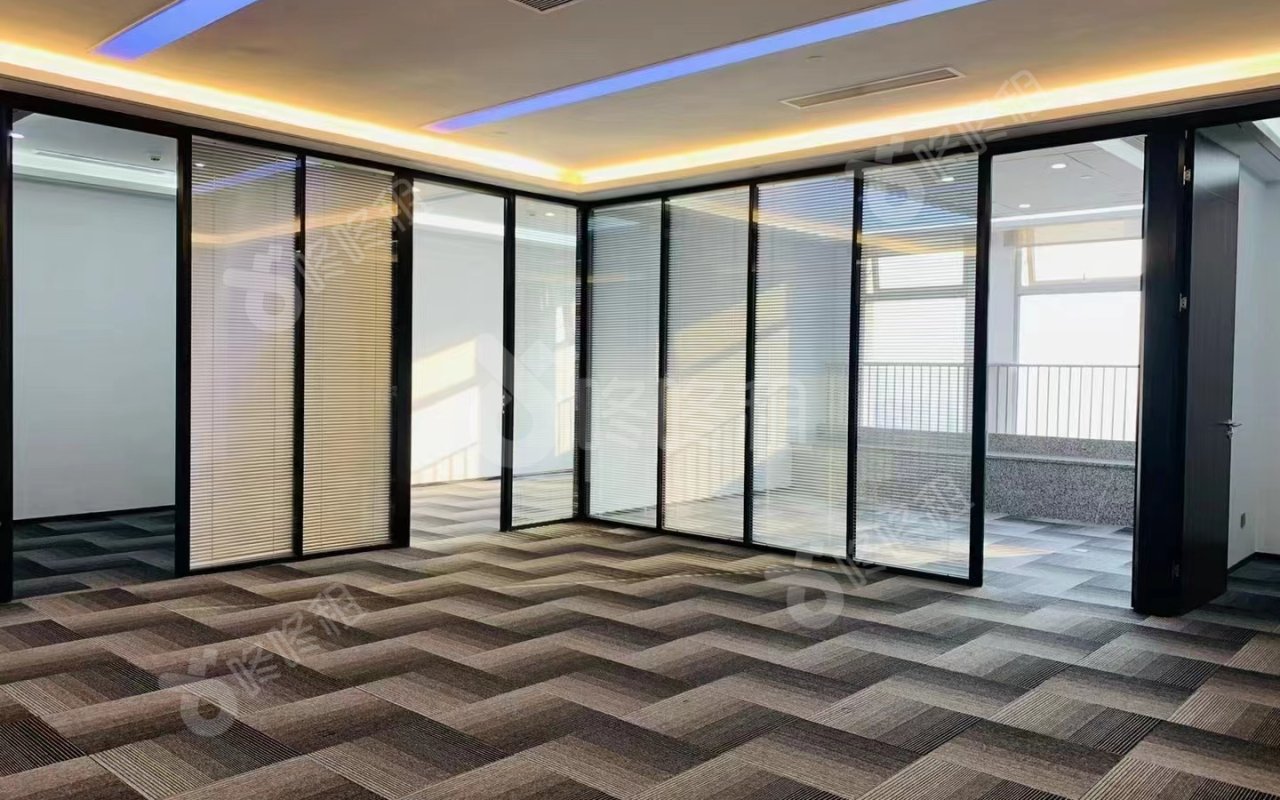 振业国际商务中心_255平_精装_办公室开间