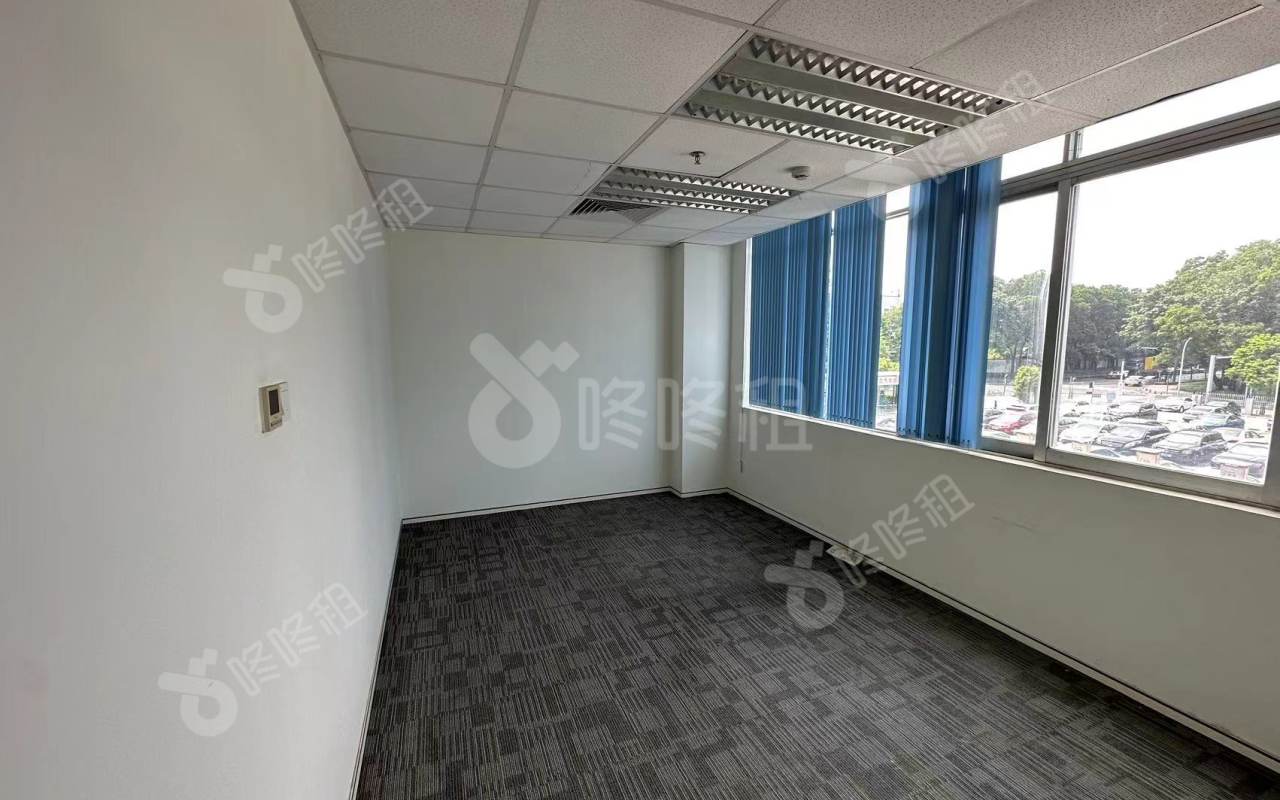 赛霸电子大厦_2298平_精装_办公室隔间