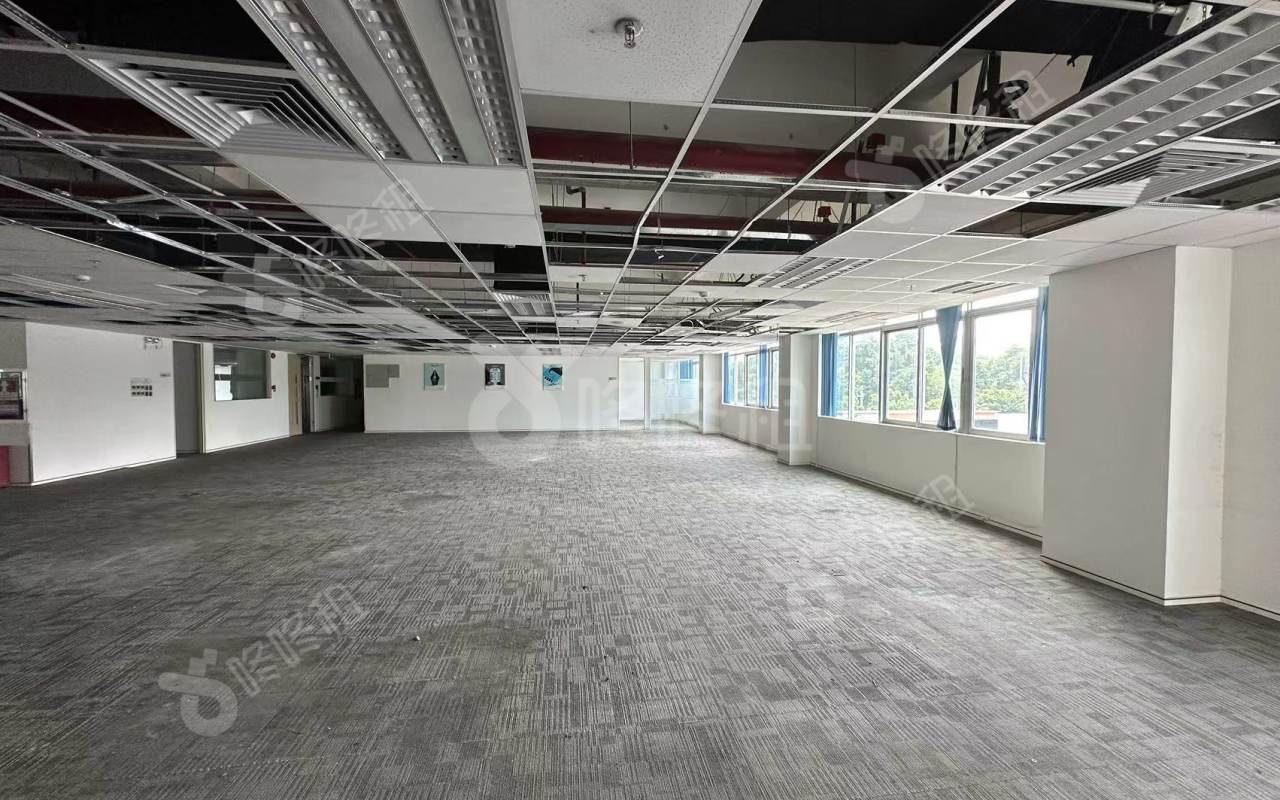 赛霸电子大厦_2298平_精装_办公室开间