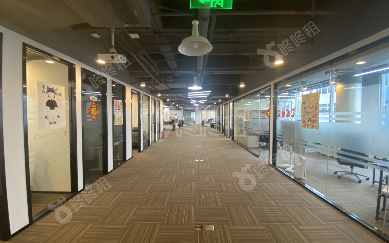 威新软件园(金地威新科技园)_1020平_精装_办公室开间