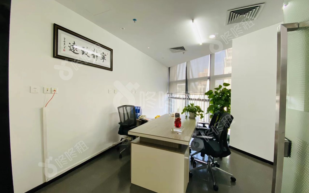 南山创意大厦_13平_豪装_办公室隔间