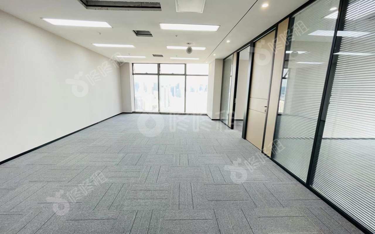 绿景红树湾壹号_270平_精装_办公室开间