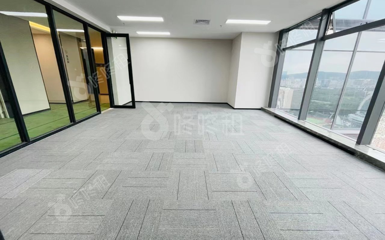 绿景红树湾壹号_125平_精装_办公室开间