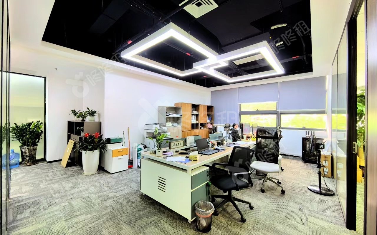 TCL国际E城_230平_豪装_办公室开间